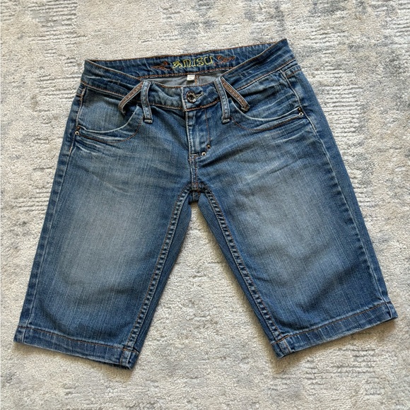 Amisu Bermuda Jean Shorts Size S - Picture 1 of 15